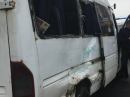 Под Киевом водитель маршрутки спровоцировал серьезное ДТП, есть пострадавшие (ФОТО)