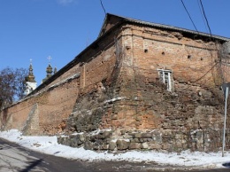 В Виннице реставрируют знаменитые стены