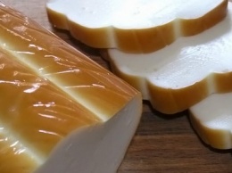 В Чернигове делают некачественный сыр из растительного жира?