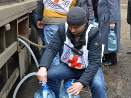 Внимание! МК Красного Креста раздаст питьевую воду для авдеевцев
