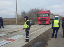 На трассе «Николаев-Благовещенское» водителей фур оштрафовали на общую сумму 8 тысяч 600 евро