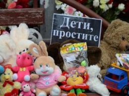 Месяц после трагедии в Кемерово: Почему в гибели десятков людей обвиняют пожарного?