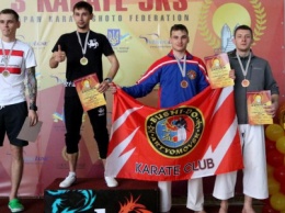 Каратисты Бахмута привезли с Чемпионата Украины 32 медали