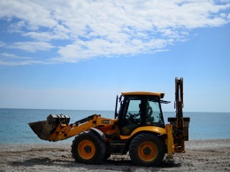 Вице-мэр Ялты связал открытие пляжей в регионе с "купальным сезоном"
