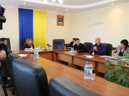 То же самое, что год назад: депутаты Николаевского облсовета требуют провести конкурс на пост директора детского лагеря "Орленок"