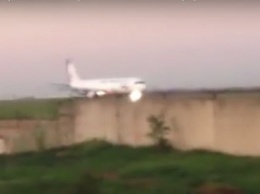 В аэропорту Симферополя экстренно приземлился пассажирский самолет с неисправностью [видео]