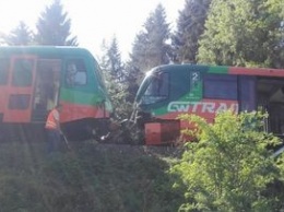 Из-за ошибки машиниста в Чехии столкнулись поезда: пострадали дети