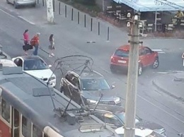 В Киеве "герой парковки" остановил трамваи (ФОТОФАКТ)