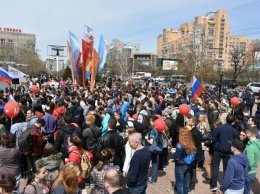 В России начались протесты приуроченные к инаугурации Путина: «Он нам не царь»