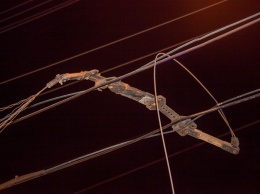 ЧП в Днепре: на перекрестке оборвалась контактная сеть электропередач