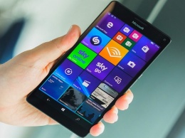 На Lumia 950 XL запустили настольную Windows 10