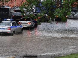 Пробки в Симферополе: майский дождь остановил движение транспорота