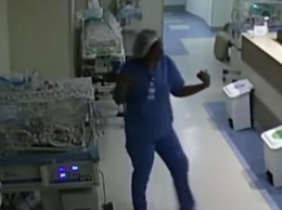 Медсестра попыталась убить четырех новорожденных детей (видео)