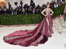 Met Gala 2018: как создавалось платье Versace для Блейк Лайвли