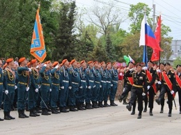 Керчь отпраздновала День Победы парадом и шествием "Бессмертного полка"