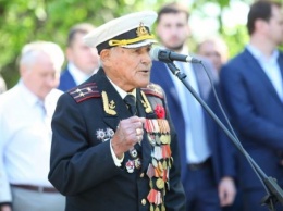 Запорожского ветерана поздравили со 100-летним юбилеем