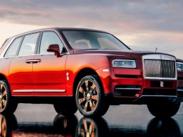 Rolls-Royce официально представил свой первый внедорожник