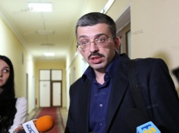 Ухмановский заявил, что в мэрии на него набросился и угрожал депутат Николаевского горсовета Апанасенко
