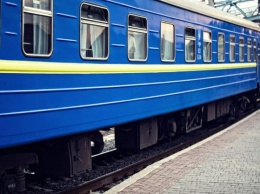 В Запорожье ввели дополнительный поезд из Луганщины