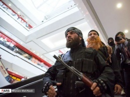 В Тегеране актеры, переодетые в боевиков ИГИЛ, "захватили" торговый центр