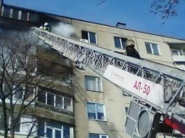 В Бердянске на восьмом этаже горели вещи на балконе