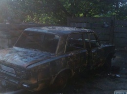 В Татарбунарах пылающий автомобиль едва не сжег дом