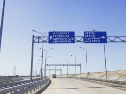В Крыму дали рекомендации автотуристам в связи с открытием моста
