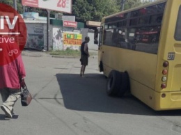 Киевская маршрутка на ходу потеряла колеса