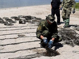 На Николаевщине водный патруль изъял 83 браконьерских орудий для ловли раков и рыбацкие сетки, - ФОТО