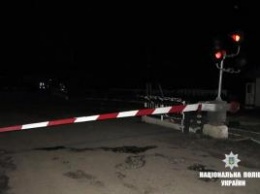 На Прикарпатье автомобиль врезался в поезд, есть жертвы