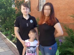 Под Одессой полиция за несколько часов нашла мать потерявшегося мальчика и вернула ребенка домой
