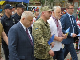 В Покровске состоялось праздничное шествие «Фестиваль стран Евросоюза»