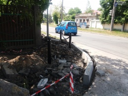 Ведущую к морю улицу в Одессе ремонтируют только сейчас