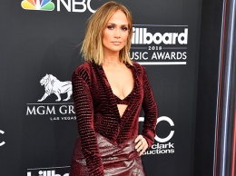 Billboard Music Awards - 2018: Дженнифер Лопес, Мила Кунис, Кристина Агилера и другие звезды на ковровой дорожке