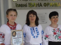 Две сумчанки получили высокие награды за знание украинского языка