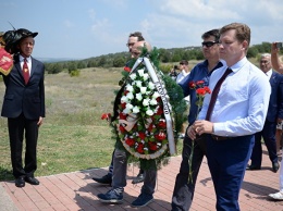 Итальянская делегация в Севастополе почтила память погибших предков