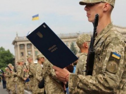 "Торжественно клянусь": в Николаеве около 300 военнослужащих приняли присягу, - ФОТОРЕПОРТАЖ