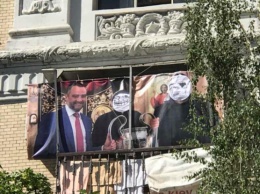 "Запрещенное" фото Павелко с кубком ЛЧ появилось на балконе на Прорезной