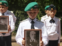 Встали в строй навечно: в Крыму почтили память героев-пограничников
