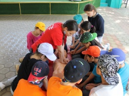 Сотрудники крымского Следкома организовали военно-спортивную программу для воспитанников подшефного реабилитационного центра для детей-сирот