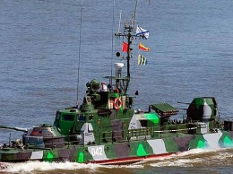 РФ усиливает охрану «Керченского моста»: три артиллерийских катера переброшены в Азовское море (ВИДЕО)