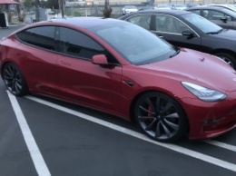 Производство Tesla Model 3 спасут шесть роботов из Германии
