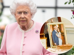 В сети обсуждают портрет Меган Маркл и принца Гарри в гостиной королевы Елизаветы II