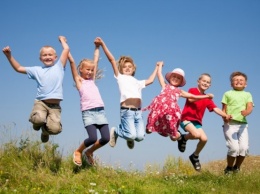 Как будут развлекать детей летом в школах Днепра
