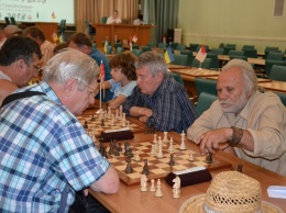 Шах и мат Фунтикова: любитель с Соборки разгромил на турнире маститых гроссмейстеров