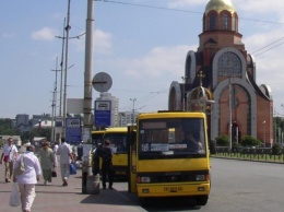 В Киеве неадекватный водитель маршрутки напал на ребенка