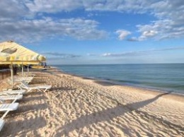 Курорты Азовского моря закрыты на лето: известно, когда отдыхающим разрешат купаться