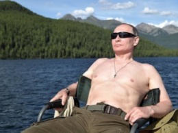 Путин объяснил, зачем фотографируется полуголым