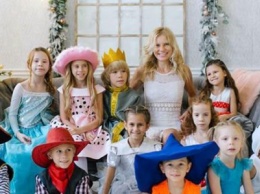 Одесситка усыновила 11 детей, от которых все отказывались, - ФОТО