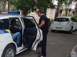 В Бердянске пенсионерка угодила под колеса такси (фото)